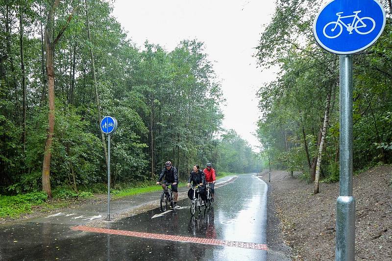 V místech, kde se dosud pohybovalo mnoho cyklistů i pěších společně, bude pohyb komfortnější a bezpečnější.