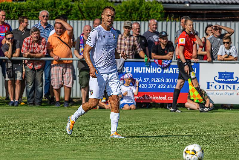 FC Viktoria Plzeň (bílí) - ŠK Slovan Bratislava 3:1.