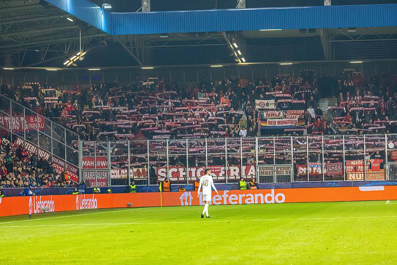 Fotbalisté Viktorie Plzeň podlehli v dalším utkání Ligy mistrů na domácím hřišti Bayernu Mnichov 2:4.