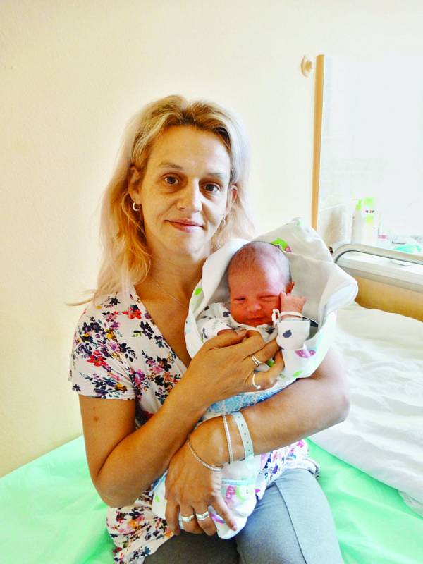 Marian Stojka se narodil 19. října ve 22:07 mamince Vlastě a tatínkovi Marianovi z Plzně. Po příchodu na svět v plzeňské porodnici U Mulačů vážil jejich synek 3470 gramů.