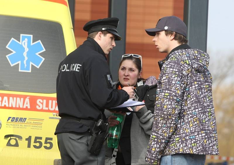 V plzeňském obchodním centru Plaza ve čtvrtek spadla stropní konstrukce v prostoru multikina