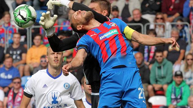 Fotbalisté Viktorie porazili Sigmu Olomouc 1:0.