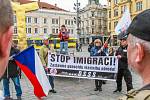 Demonstrace Dělnické strany sociální spravedlnosti na náměstí Republiky v Plzni