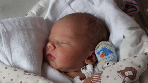 Natálie Kličková se narodila 13. listopadu ve 23:26 hodin v plzeňské porodnici FN Lochotín. Vážila 3240 g a měřila 49 cm. Doma v Kloušově ji přivítali maminka Jiřina, tatínek Daniel a sestřička Eliška (3,5 roku).