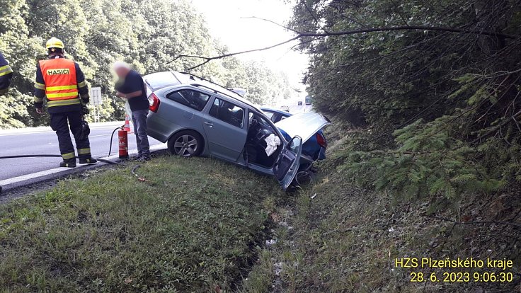 Hromandná nehoda aut mezi Stodem a Holýšovem