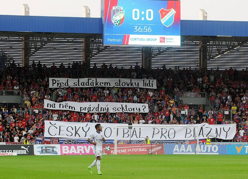 Fotbalisté Plzně porazili v zápase 5. kola první ligy doma Baník Ostrava 3:0.