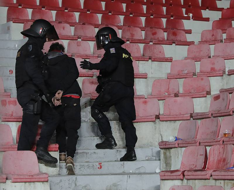 Zápas fotbalové Fortuna ligy mezi Spartou Praha a Plzní na Letné.