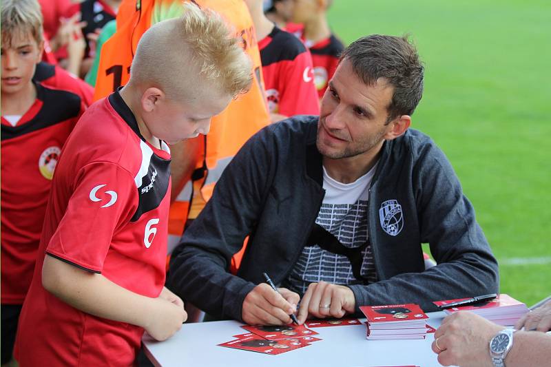 Marek Bakoš na snímku při otevřeném tréninku a autogramiádě Viktorky v Liptovském Mikuláši.