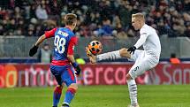 Fotbalisté Viktorie Plzeň zvítězili v pátém duelu skupinové fáze věhlasné a milionářské Ligy mistrů v Lužnikách nad CSKA Moskva 2:1.