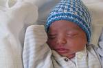 Šimon (3,31 kg) se narodil 7. listopadu v 00:13 v plzeňské fakultní nemocnici. Svého prvorozeného syna přivítali na světě maminka Alena Sopková a tatínek Pavel Dubský z Plzně