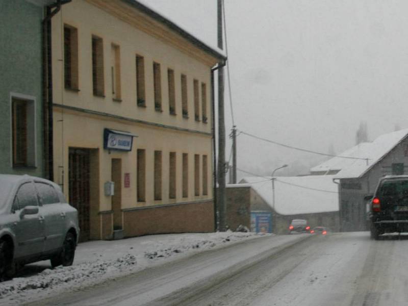 Středeční situace v plzeňských ulicích a na plzeňských chodnících - Lobzy