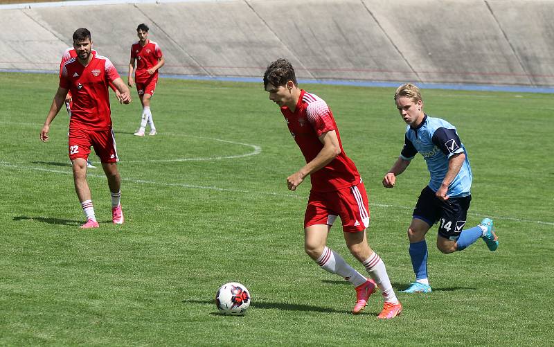 27. kolo FORTUNA divize A: SK Petřín Plzeň (červení) - ČLU Beroun 5:2.