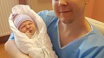Nicolette Žerebovová se narodila 5. září v 10:00 mamince Nikole a tatínkovi Maximovi z Plzně. Po příchodu na svět ve Fakultní nemocnici na Lochotíně vážila jejich prvorozená dcerka 3310 gramů a měřila 50 centimetrů.
