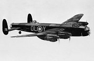 Avro Lancaster OL-Y No. R5852 od 83. Squadrony. Letoun ze shodného výrobního bloku je podobný jako No. R5622 sestřelený nad Dobřany.