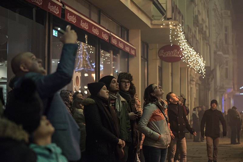 Oslavy příchodu nového roku na náměstí Republiky v Plzni.