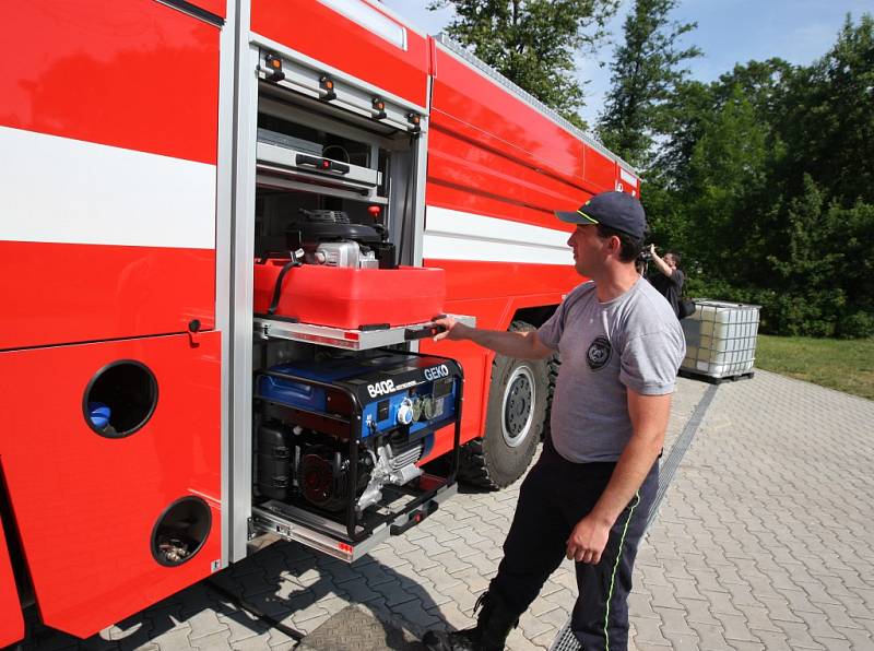 Oslava 120. výročí založení hasičského sboru a 20. výročí vzniku Městské policie