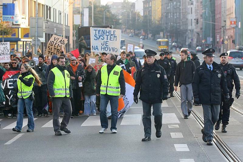 Pochod nespokojenosti organizovaný anarchisty