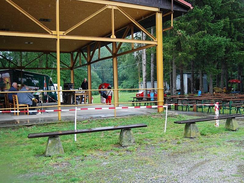 V Nečtinech na severním Plzeňsku se v sobotu 18. a v neděli 19. července konaly pivní slavnosti. Bohužel téměř celé propršely.