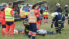 Cvičení letecké nehody na letišti v Líních.