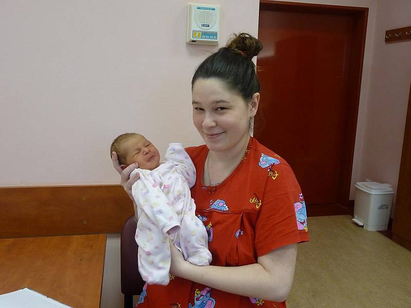 Ester Jessica (3,33 kg, 52 cm) přišla na svět 2. prosince ve 20:23 ve FN v Plzni. Z narození své první holčičky se radují maminka Zuzana Pokorná a tatínek Jiří Lang z Rokycan