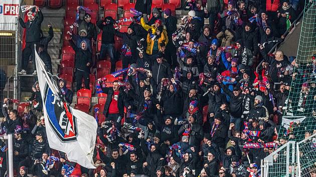 Fotbalisté Viktorie prokletí slávistického stadionu v Edenu neprolomili, v sobotu tam prohráli 1:2.