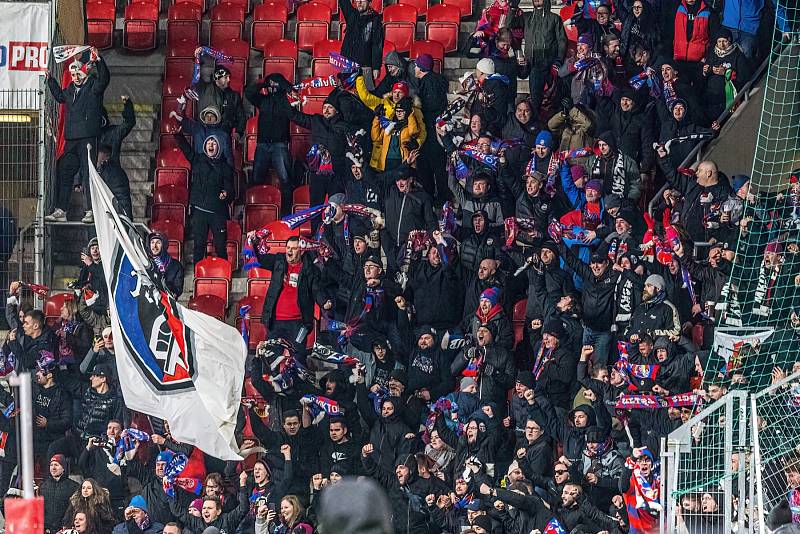 Fotbalisté Viktorie prokletí slávistického stadionu v Edenu neprolomili, v sobotu tam prohráli 1:2.