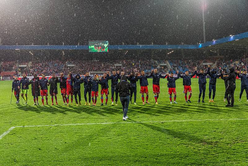 9. kolo FORTUNA:LIGY: FC Viktoria Plzeň - SK Slavia Praha 3:0 (2:0).