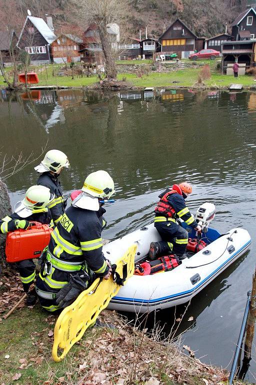 Nácvik hasičů na přehradě Hracholusky pro případ povodňové situace