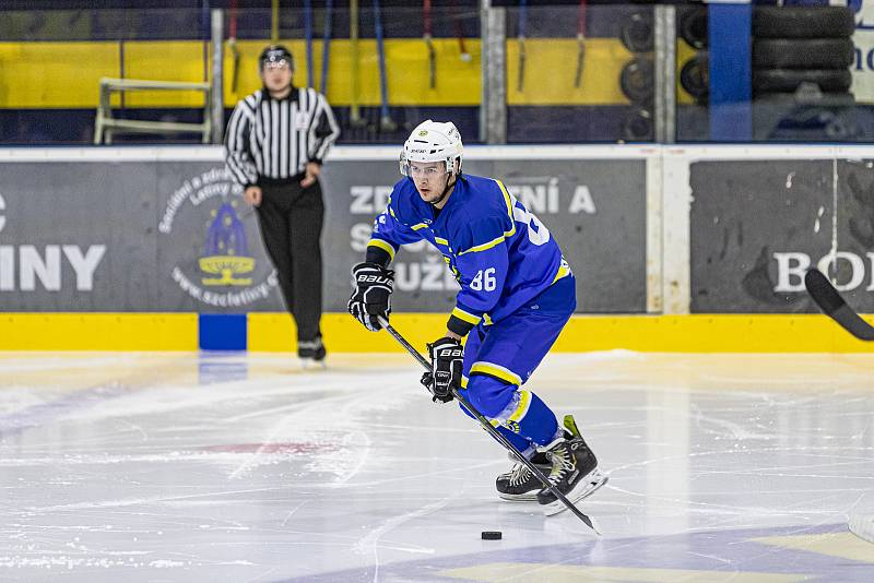 HC Meteor Třemošná (modří) vs. HC Rokycany 4:3 (2. finále play-off krajské hokejové ligy).