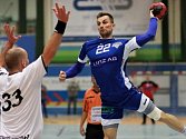 Makedonský házenkář Nikola Kosteski hájí momentálně barvy UHC Hollabrunn ve druhé rakouské lize, po sezoně posílí Talent tým Plzeňského kraje.
