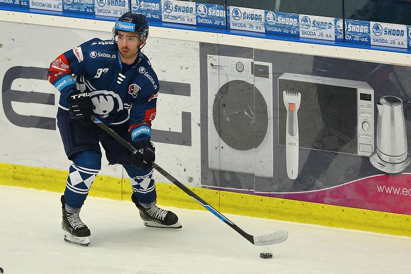 Ze zápasu 11. kola hokejové Tipsport extraligy HC Škoda Plzeň (v modrém) -  Bílí tygři Liberec 3:1