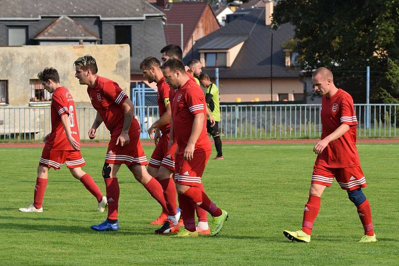 Tachov (v červeném) vs. Nečtiny (I. B třída, skupina A) 8:0.