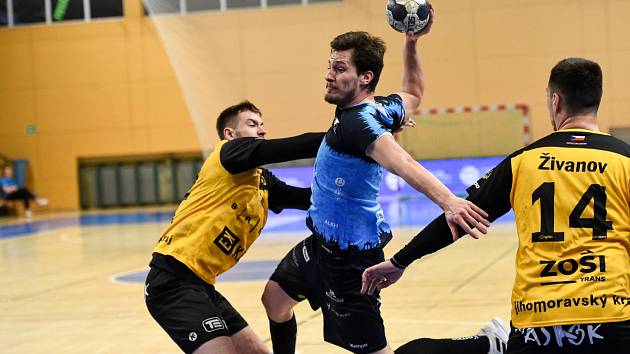 Na archivním snímku rozhodující pátý zápas čtvrtfinále play-off 2022 mezi Talentem Plzeň a SKKP Handball Brno (30:20).