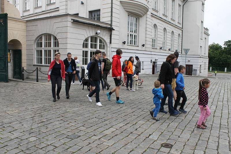 Festival polévky — Plzeň jaro 2022 představil v neděli 29. května v Plzeňském Prazdroji 14 restaurací a bister s dvacítkou různých druhů polévek.