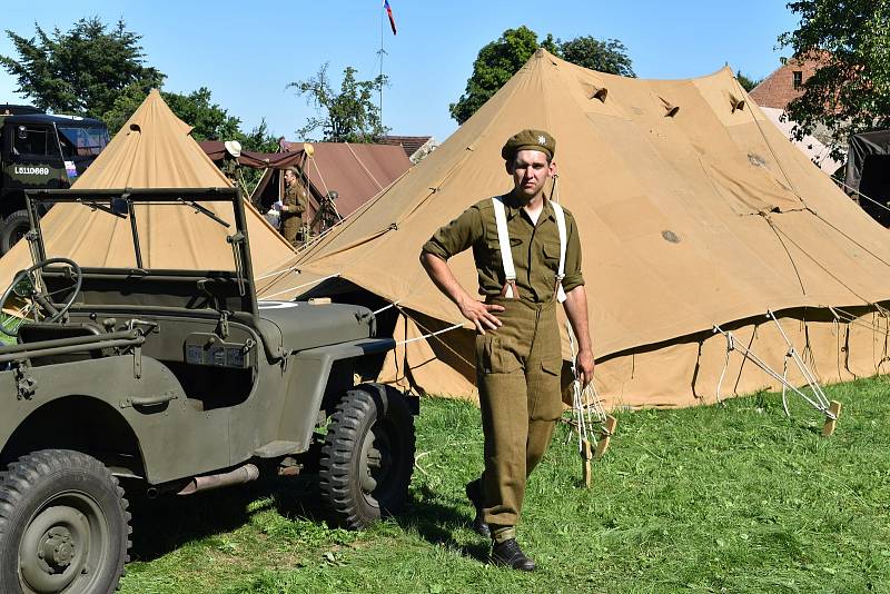 V Myslívě si připomněli návrat vojáků Československé obrněné brigády do vlasti a působení armády Spojených států amerických v západních Čechách.