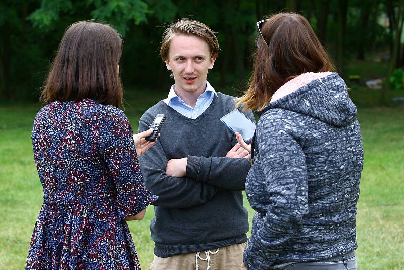 festival Divadelní léto pod plzeňským nebem zkouška hra Poslední zrnko v písku