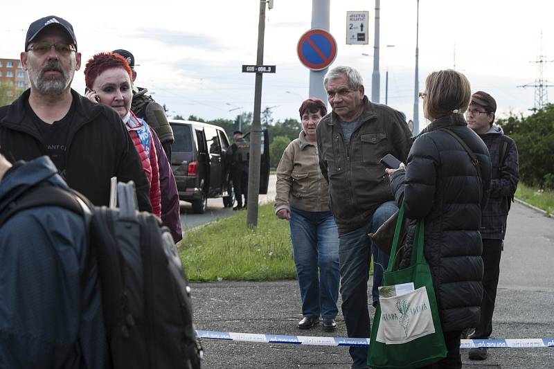 Policisté evakuovali městskou část Skvrňany