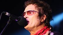 Žebřík: Glenn Hughes.