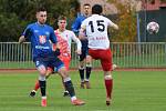 12. kolo krajského přeboru: FK Tachov (na snímku fotbalisté v modrých dresech) - SK Slavia Vejprnice 4:0 (3:0).