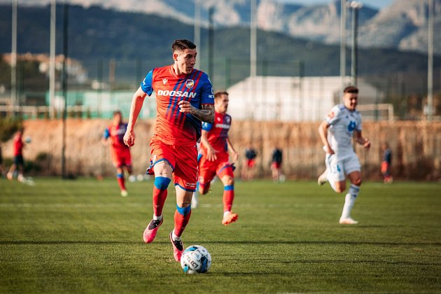 Fotbalisté Viktorie Plzeň porazili v generálce na ligové boje na soustředění ve Španělsku norské Molde FK 2:0.