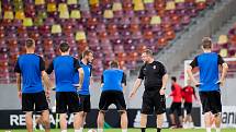 Hráči Viktorie Plzeň na stadionu Arena Nationala v Bukurešti. 