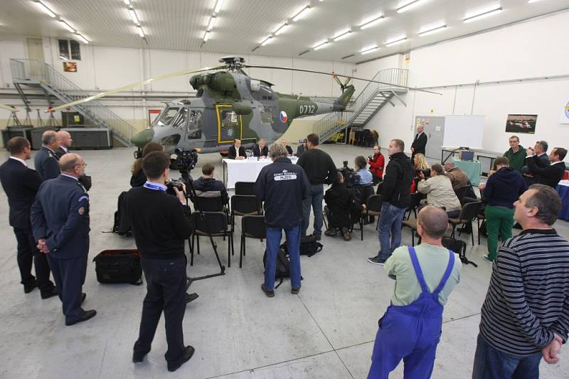  Armáda nabídla Plzeňskému kraji bezúplatný převod letiště Líně 