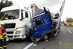 Nehoda dvou nákladních vozidel na dálnici D5.