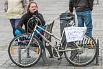 Demonstrace Dělnické strany sociální spravedlnosti na náměstí Republiky v Plzni