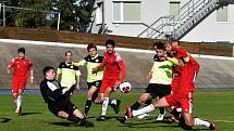 13. kolo FORTUNA divize A: Petřín Plzeň (červení) - Sedlčany 2:2.