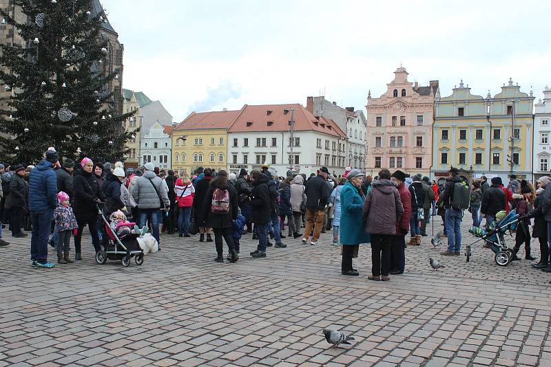 Tříkrálový průvod vyšel v neděli z plzeňského náměstí Republiky