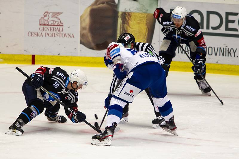 21. kolo hokejové extraligy: Škoda Plzeň (černí) vs. Brno.