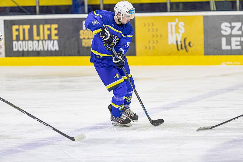 HC Meteor Třemošná (modří) vs. HC Rokycany 4:3 (2. finále play-off krajské hokejové ligy).