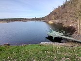 Ve Velkém boleveckém rybníku je nejvíce vody od června roku 2017. Do plného stavu chybí jen několik centimetrů. Pomohly srážky, hospodaření na bolevecké soustavě i dopouštění přečištěné vody z řeky Berounky