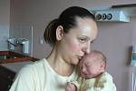 Julinka (3,22 kg, 51 cm), která se narodila 16. května v 19.38 hod. ve FN, je prvorozená dcera Lucie Hrůzové a Martina Macha z Plzně